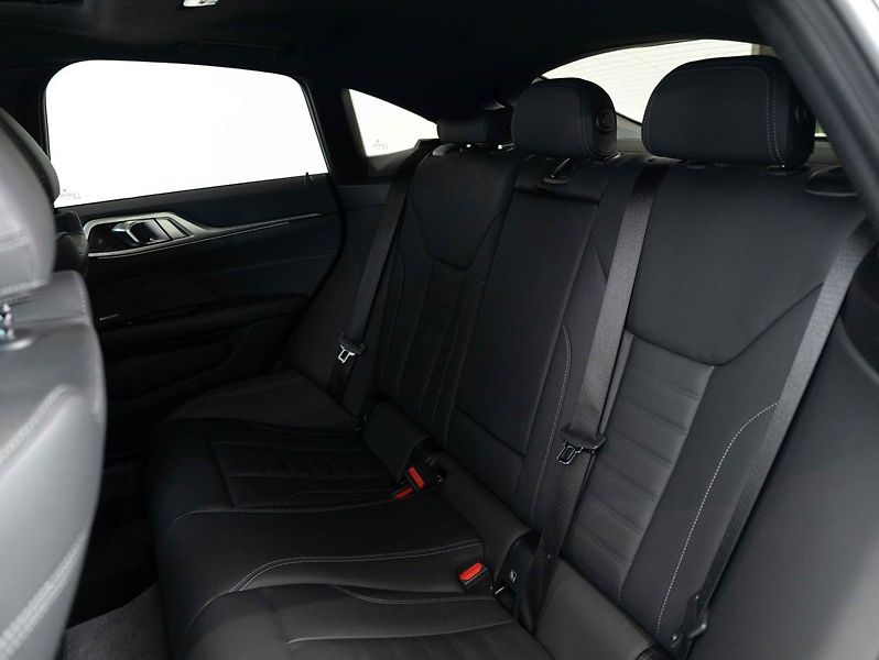 BMW Řada 4 M440i xDrive Gran Coupé - fotka 22 z 22
