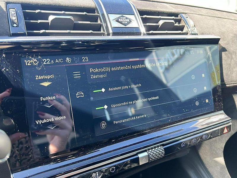 DS Automobiles DS7 (2026) EDITION FRANCE 1.5 BlueHDi 130 - fotka 26 z 34