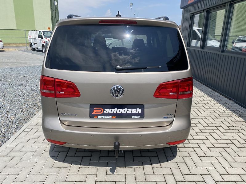Volkswagen Touran 1.2 TSI 77kW-CLIMATRONIC-NAVI - fotka 4 z 41