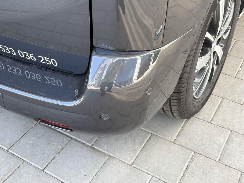 Toyota ProAce Verso 2,2 L1 2,0D AT8 7S VIP - fotka 6 z 37