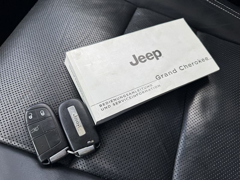 Jeep Grand Cherokee (2014) 3.0CRD Navi Kůže Vzduch Pano - fotka 28 z 50