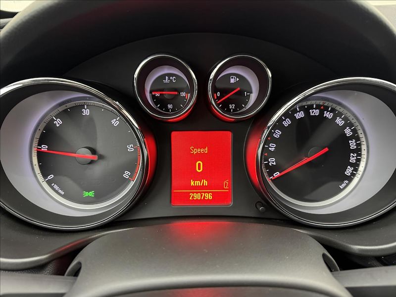 Opel Insignia 2,0 CDTi LED VÝHŘEV 2XKOLA ČR - fotka 13 z 33
