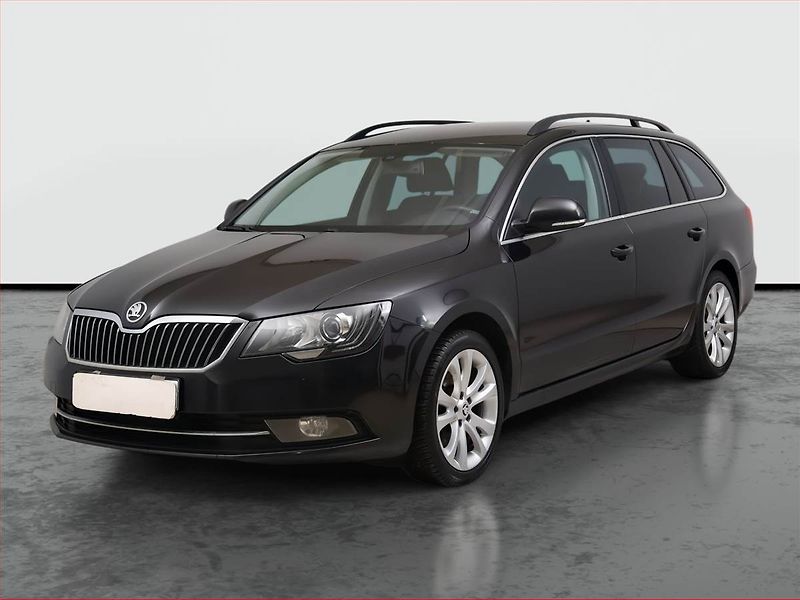 Škoda Superb (2015) Style 2.0 TDI, Navi, Xenony - fotka 2 z 22