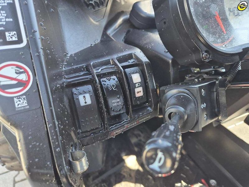Can-Am Maverick X3 X RS Turbo (2018) Maverick X3 X RC Turbo - fotka 32 z 37