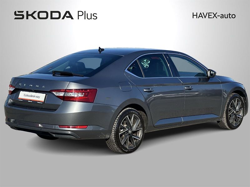 Škoda Superb (2022) 1.5 TSI DSG Style + - fotka 2 z 36