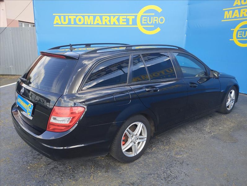 Mercedes-Benz Třídy C 2.2 CDi 150KW   2,1 - fotka 6 z 22