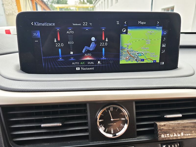 Lexus RX 300 2.0 175kW 4x4 1.Maj. ČR - DPH - fotka 30 z 41