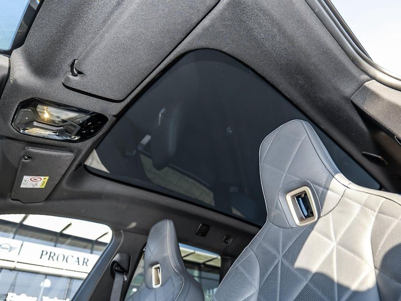 BMW iX xDrive40 Sport Vzduch Pano HuD - fotka 10 z 13