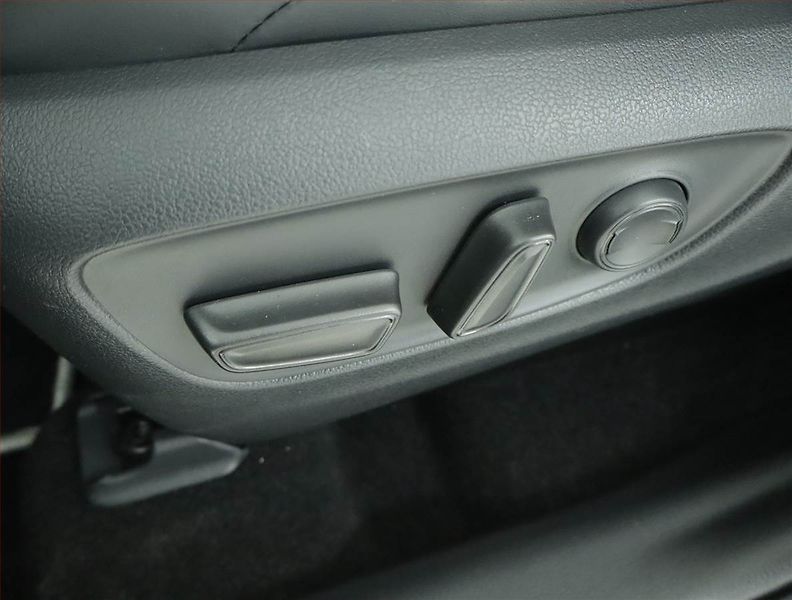 Toyota RAV4 (2023) Selection 2.5 Hybrid - fotka 18 z 18