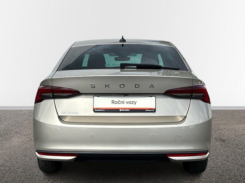 Škoda Octavia Selection - fotka 17 z 27