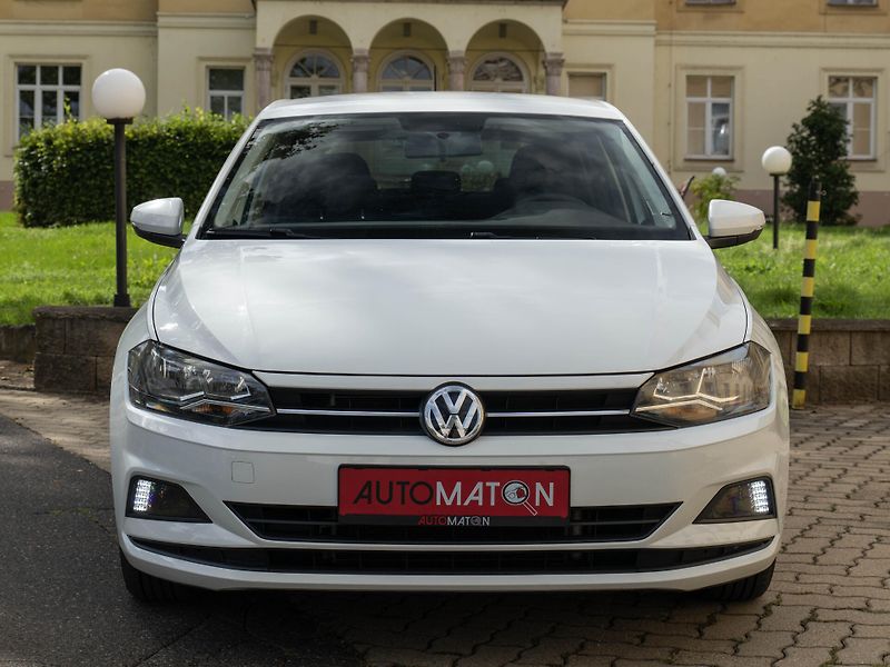 Volkswagen Polo 1.0 TSI DSG CarPlay - fotka 2 z 30