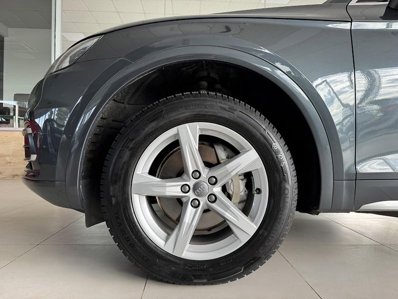 Audi Q5 45TFSI Q*Virtual*Panoram*Tažné - fotka 35 z 36