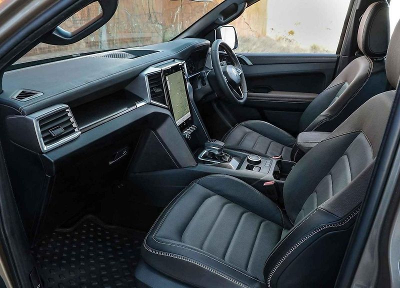 Volkswagen Amarok – s červenými vozy s motorem 2.0 TDI jsme se projeli v jihoafrickém terénu.