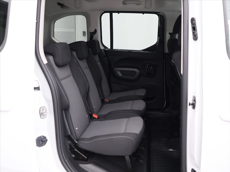 Toyota ProAce City Verso 1,5 D-4D 130k Aut. CZ Family - fotka 13 z 38