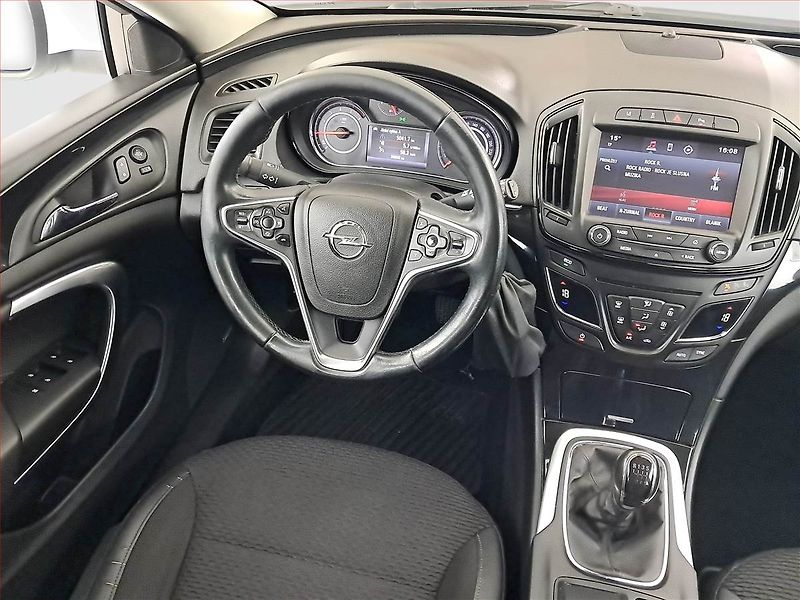 Opel Insignia (2015) Cosmo 2.0 CDTI, Serv.kniha - fotka 7 z 18