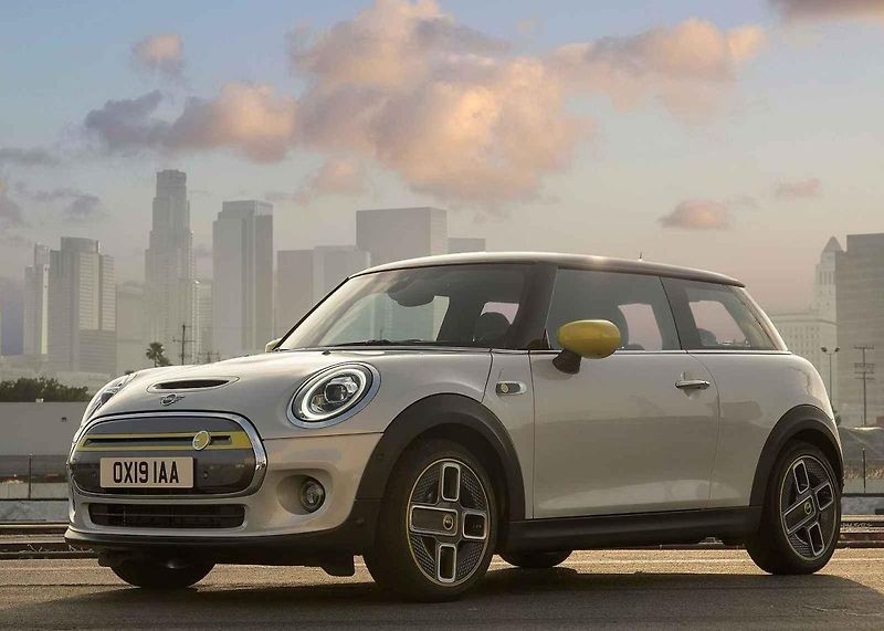 Mini Cooper SE zatím nezná svou českou cenu