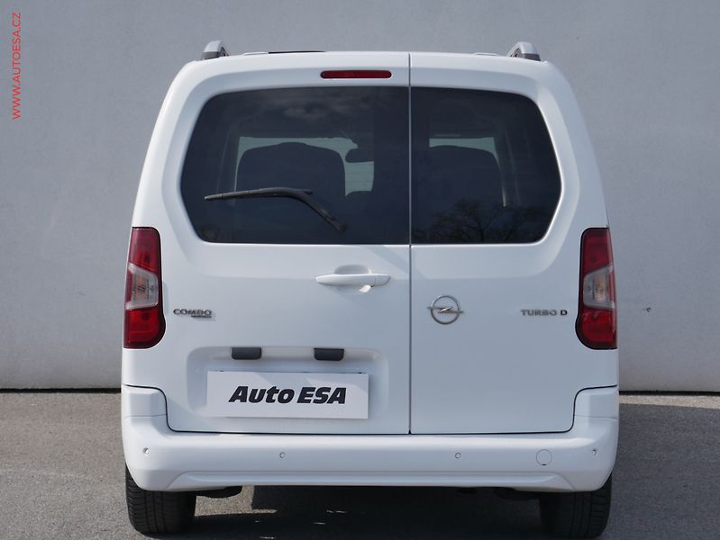 Opel Combo (2019) 1.5CDTi MAXi XL 7míst, 2.maj - fotka 5 z 19