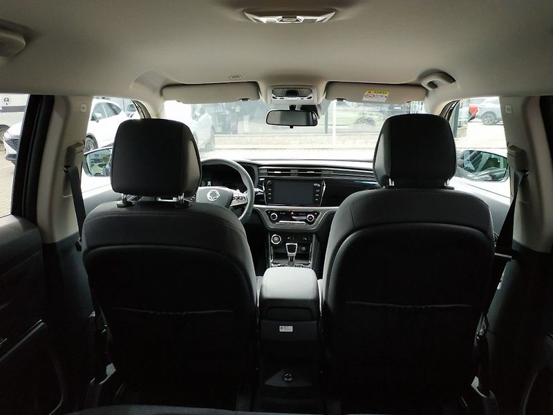 KGM Korando 1.5T, SMART,2WD, AT, SKLADEM - fotka 10 z 35