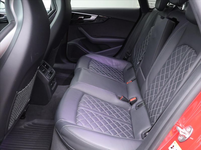 Audi S5 3,0 TDI 251kW S-line LED DPH - fotka 16 z 46