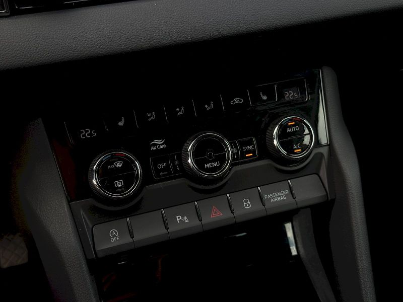 Škoda Karoq (2022) 1.5 Tsi 110 kW DSG Style Plus - fotka 16 z 27