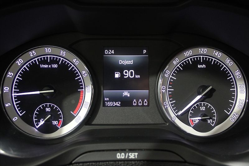 Škoda Karoq 2,0 TDI DSG 4x4 1.majitel CZ - fotka 21 z 34