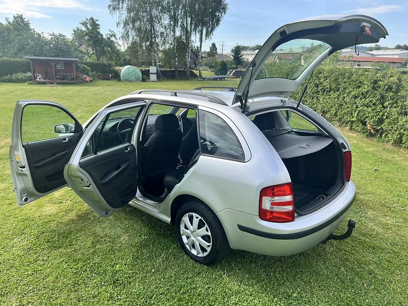 Škoda Fabia 1.4 59KW,TZ,KLIMA,TEMPOMAT,ESP - fotka 27 z 45