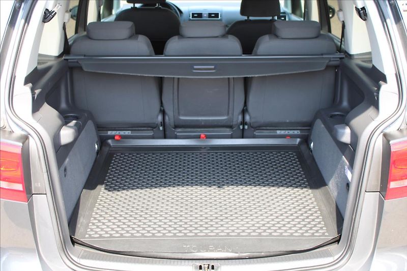 Volkswagen Touran 1,2 TSI  7 MÍST,VÝHŘEVY - fotka 26 z 29