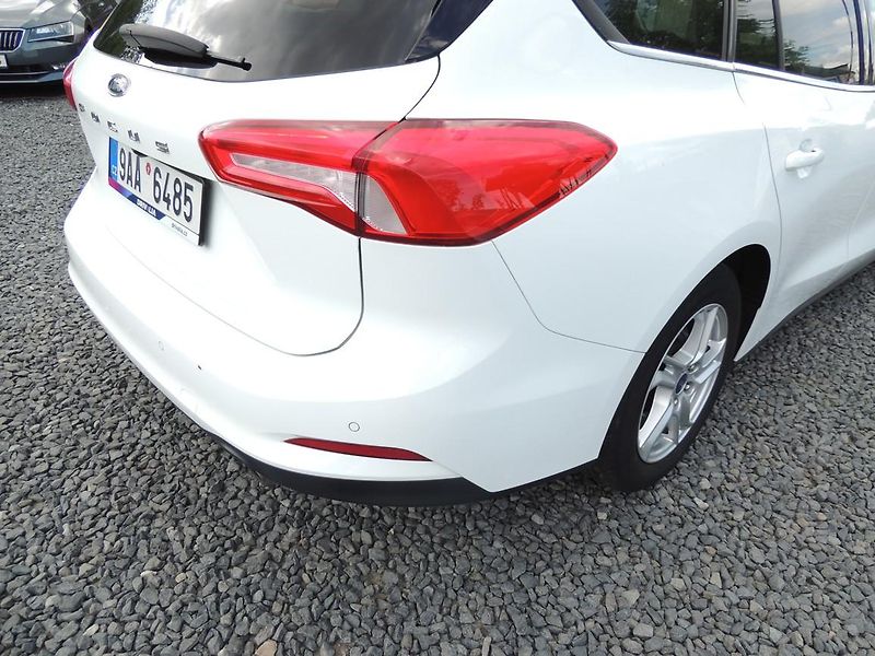 Ford Focus (2022) 1.5TDCi,88kw,Titanium,automat - fotka 11 z 62