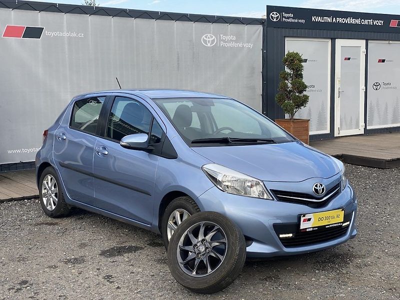 Toyota Yaris 1.0i, ČR, Active, 2x kola - fotka 1 z 14
