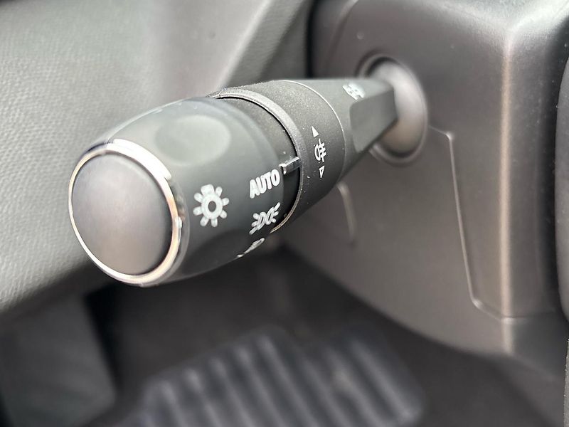 Peugeot 308 (2025) SW STYLE Hybrid e-DCS6 - fotka 29 z 43