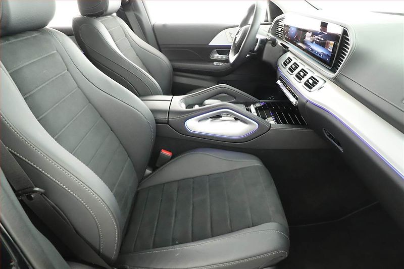 Mercedes-Benz GLE (2024) 300 d 4MATIC - fotka 7 z 29