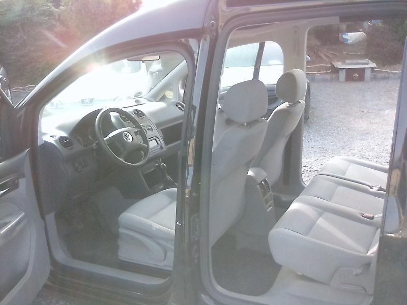 Volkswagen Caddy (2005) 1.6i 16V, závěs - fotka 18 z 30