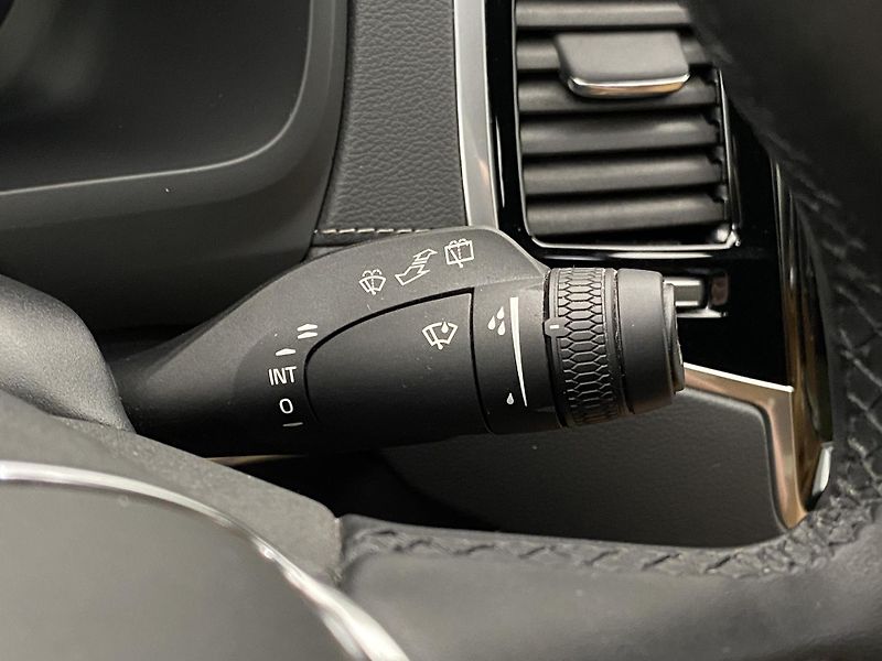 Volvo XC90 B5 AWD BRIGHT PLUS AUT CZ 7m - fotka 23 z 63
