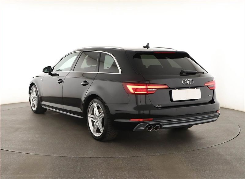 Audi A4 (2018) S-Line 3.0 TDI - fotka 4 z 20