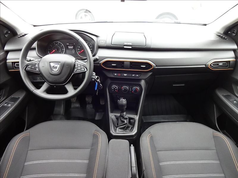Dacia Sandero 1,0 TCe STEPWAY - fotka 32 z 46