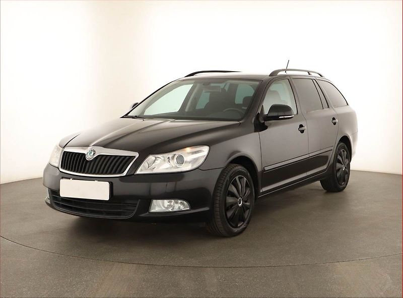 Škoda Octavia (2011) 1.6 TDI, Tempomat - fotka 2 z 12
