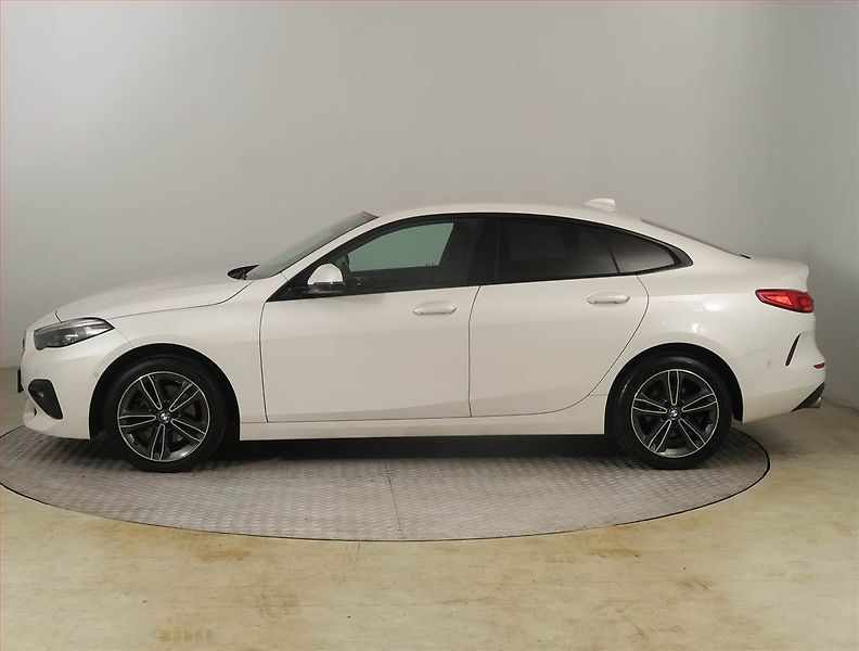 BMW Řada 2 (2020) M Paket 218i Gran Coupé - fotka 3 z 24