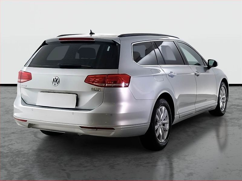 Volkswagen Passat (2017) 2.0 TDI, Automat, Tempomat - fotka 5 z 17