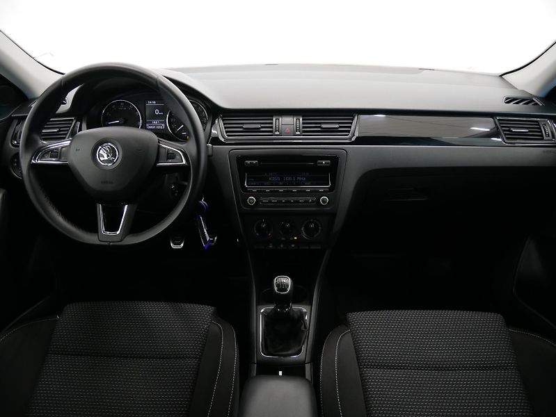 Škoda Rapid - fotka 5 z 23