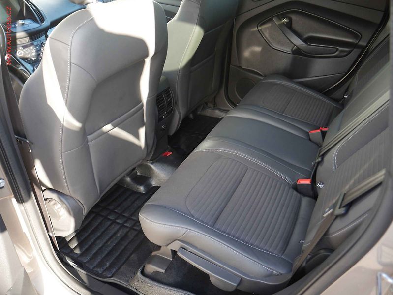Ford Kuga (2018) 1.5 EB, ČR, Navigace - fotka 9 z 16