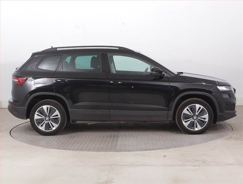 Škoda Karoq (2023) Ambition 1.5 TSI - fotka 6 z 17