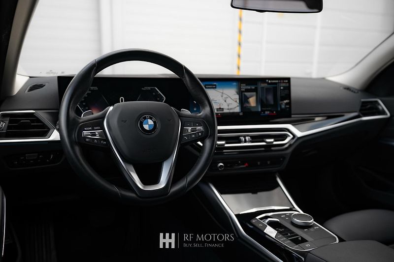 BMW Řada 3 (2022) 320d Touring 140kW Facelift - fotka 16 z 40