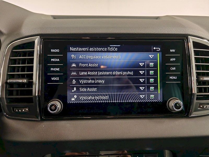 Škoda Karoq (2025) 2.0 TDI 110 kW DSG 4x4 Top Sel - fotka 11 z 31