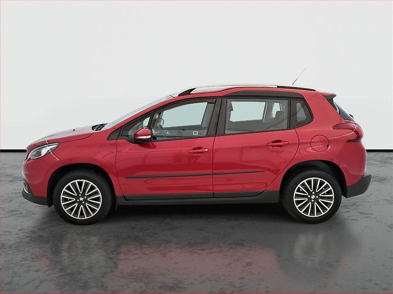 Peugeot 2008 (2018) Active 1.2 PureTech, ČR,1.maj - fotka 3 z 17