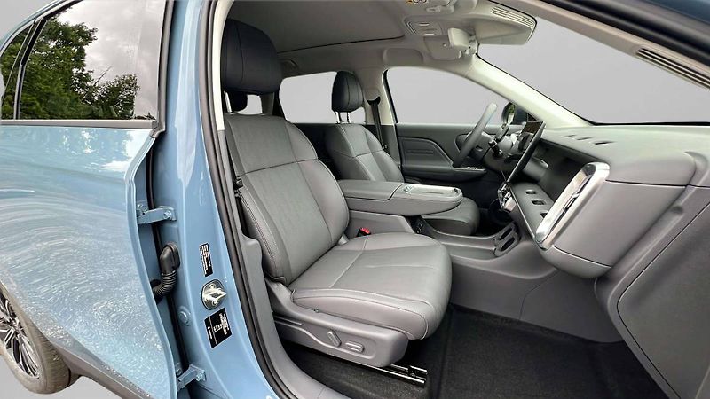 Leapmotor B10 (2026) Design hybrid EV baterie 18,8k - fotka 20 z 30