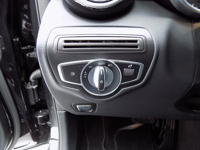 Mercedes-Benz GLC (2021) 400d/Coupé/4-Matic/Full-LED/ - fotka 22 z 43
