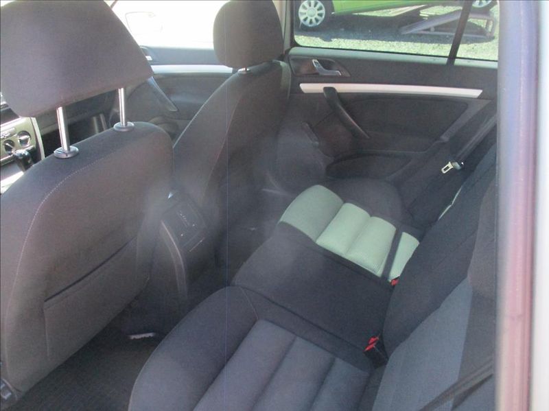 Škoda Octavia 1,9 TDI, klimatizace,serviska, - fotka 14 z 37