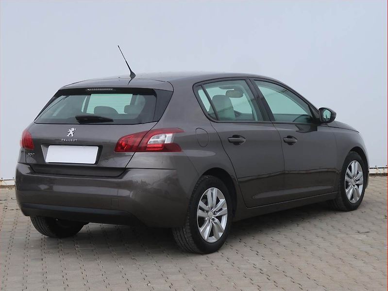 Peugeot 308 (2014) Style 1.6 e-HDi, Serv.kniha - fotka 5 z 15
