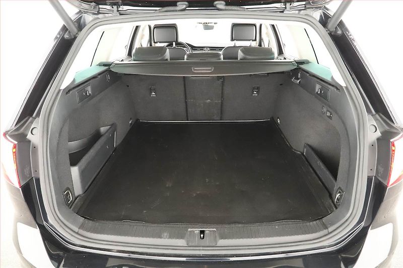 Volkswagen Passat (2016) 2.0 BiTDI, 4X4, Automat - fotka 17 z 17
