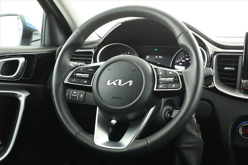 Kia XCeed (2025) 1.5 T-GDI, EXCLUSIVE, AUTOMAT - fotka 8 z 17